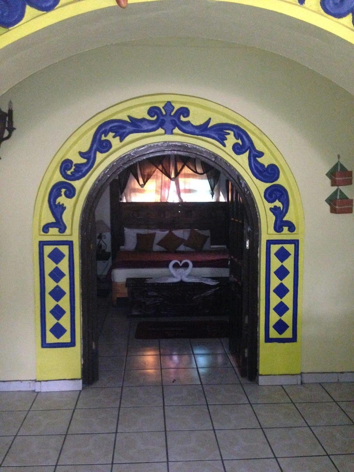 Hotel Mi Viejo Refugio Tlaquepaque Bagian luar foto